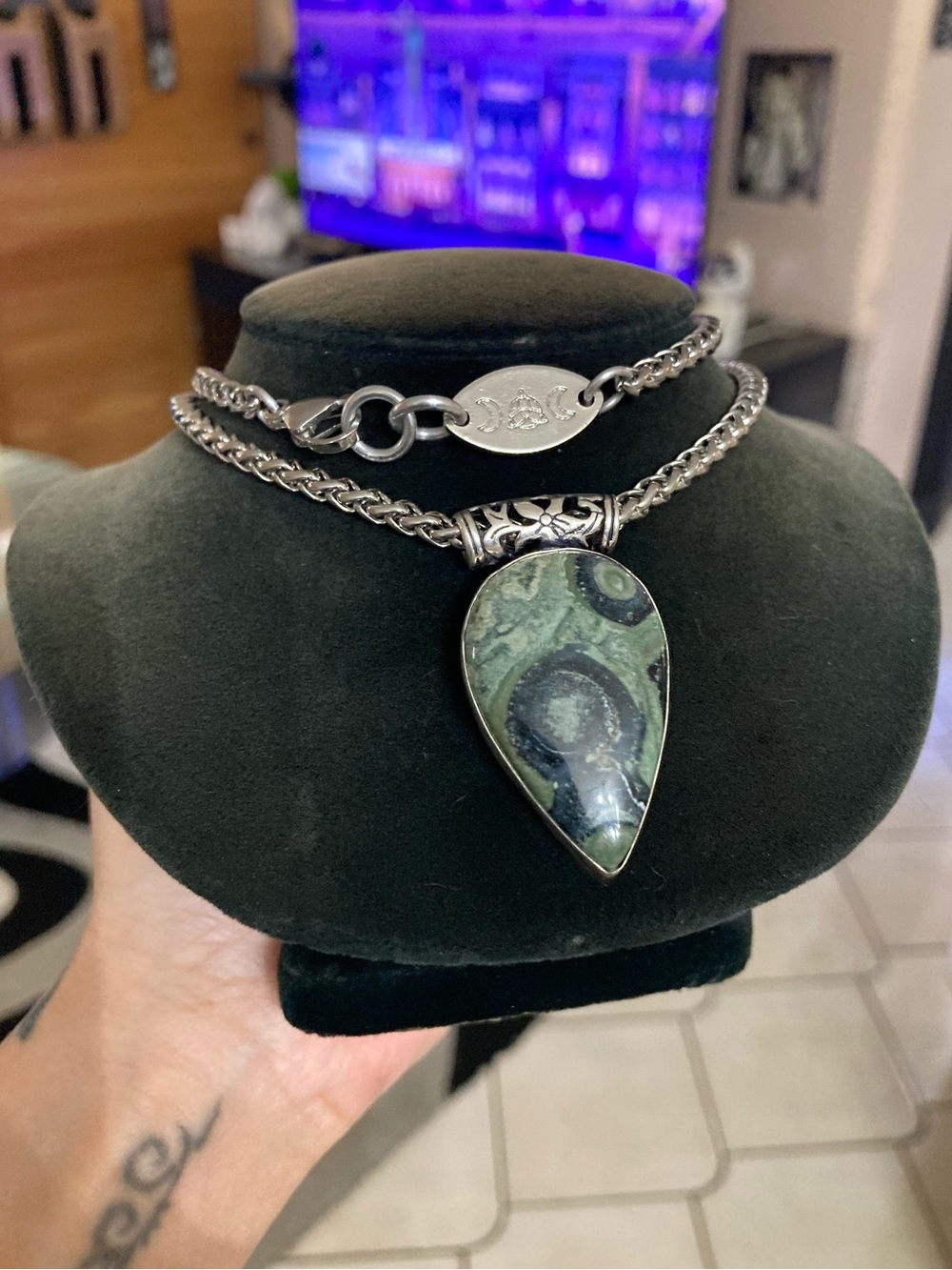 Green kambaba jasper gemstone boho stainless steel wheat chain necklace - Picture 3 of 10